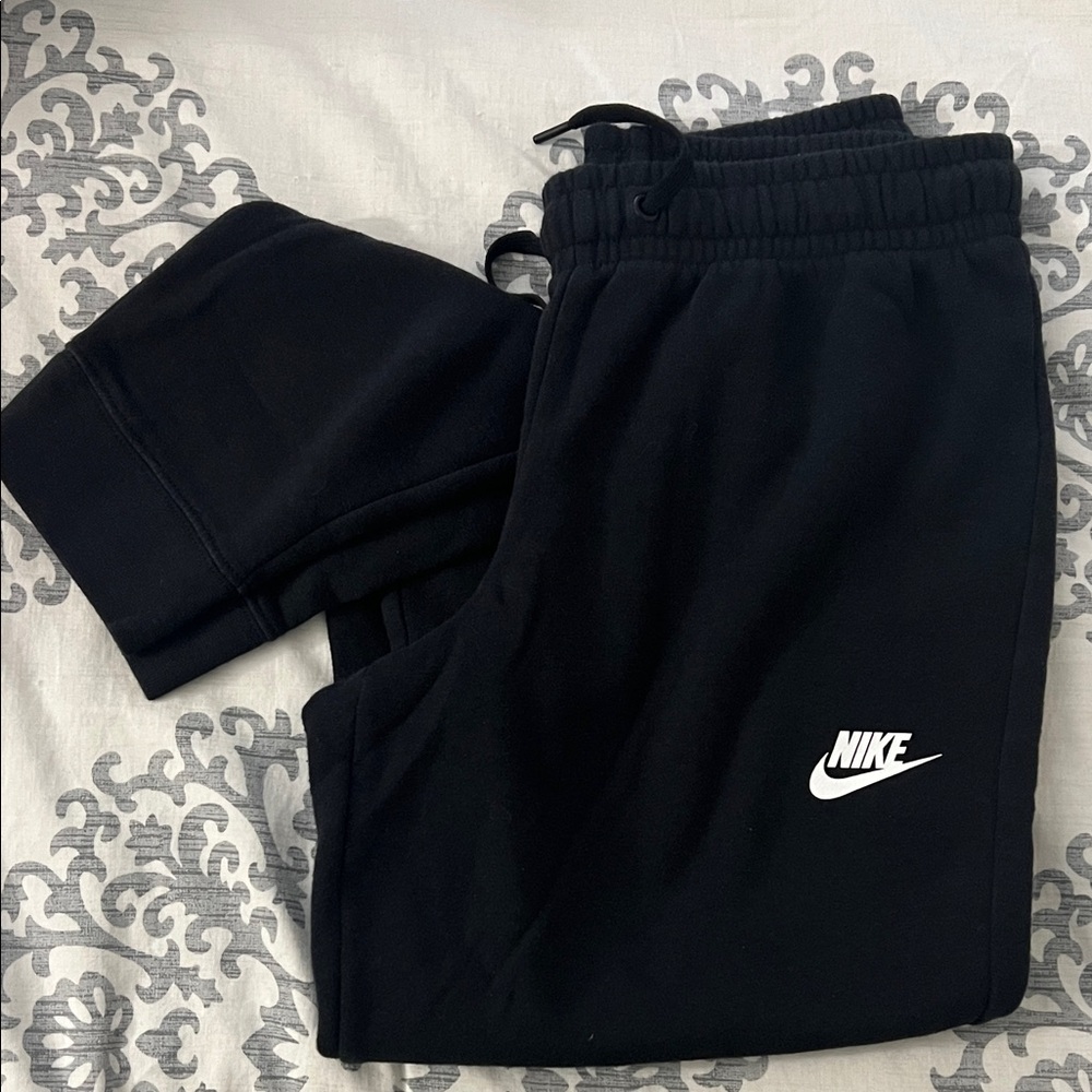Nike joggers